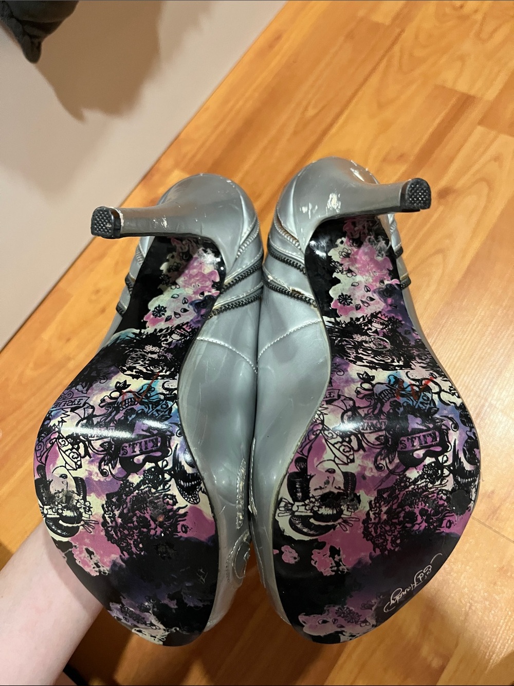 Ed Hardy Pre-Own Heels - Picture 10 of 10